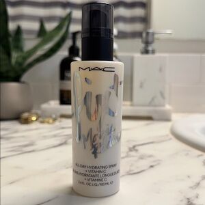 NWT MAC Fix+ Magic Radiance All-Day Hydrating Spray 3.4 FL OZ / 100 ML